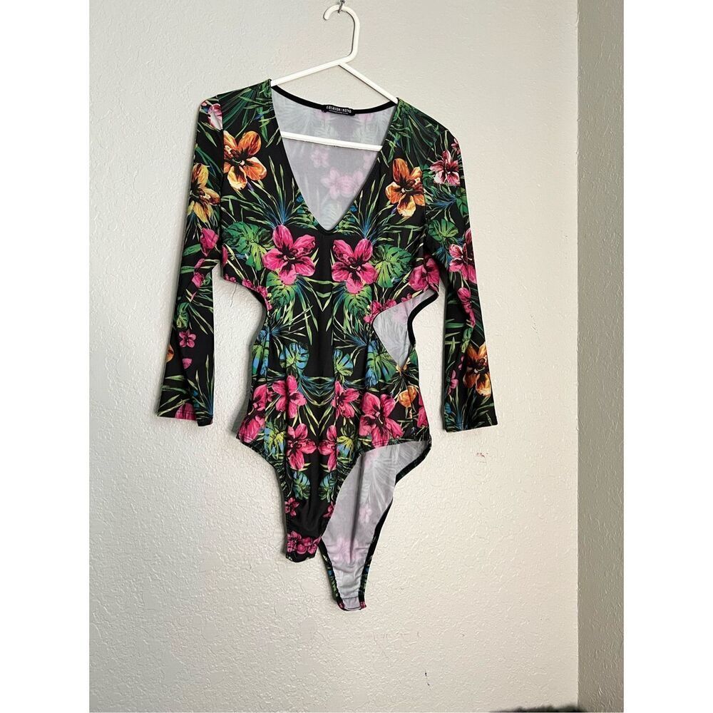 Fashion nova tropical cut out‎ bodysuit Sz L